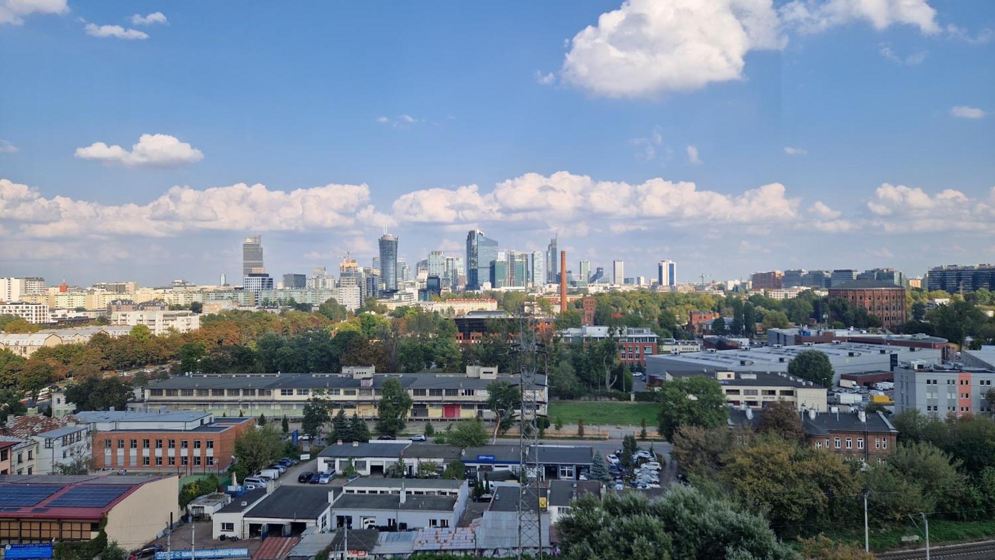 Apartamenty Wola Tower Na Prymasa - Z Widokiem Na City Warsaw Exterior photo